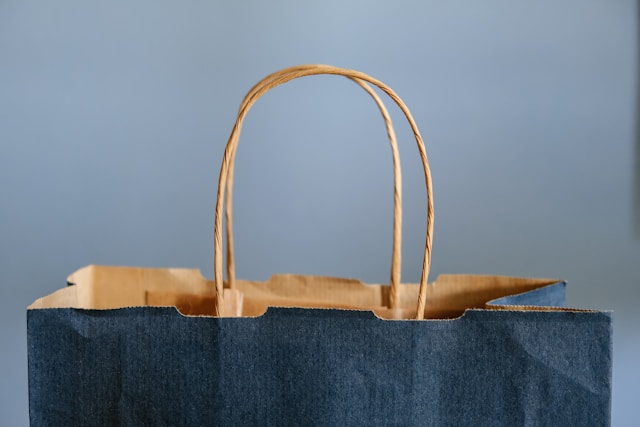 Plastposer med logo – en strategisk investering i branding og kundeloyalitet