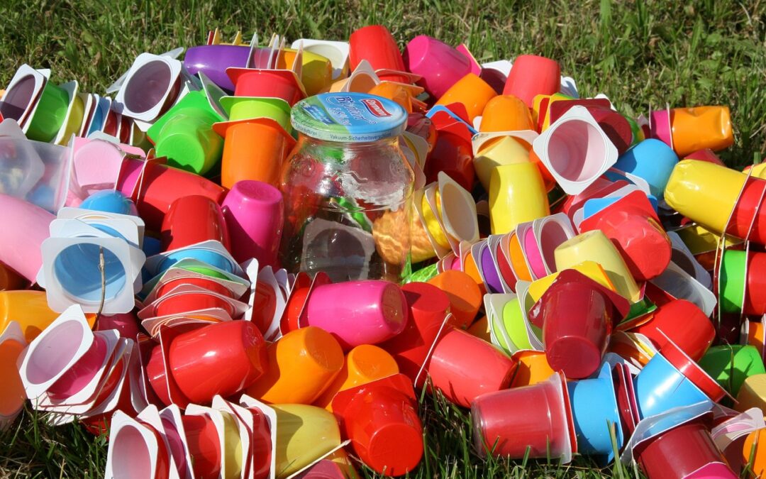 Plastikglas: En praktisk løsning til både hverdag og fest